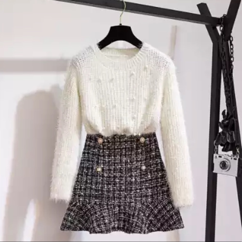 Cream Beading Knitted Sweater - Picture 1 of 7